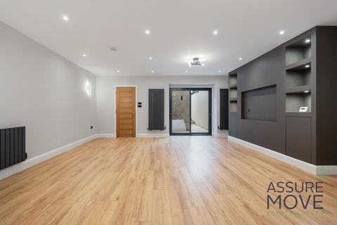 undefined, Wembury Mews, London, N6