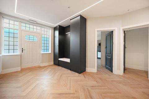 undefined, Corringway, Ealing