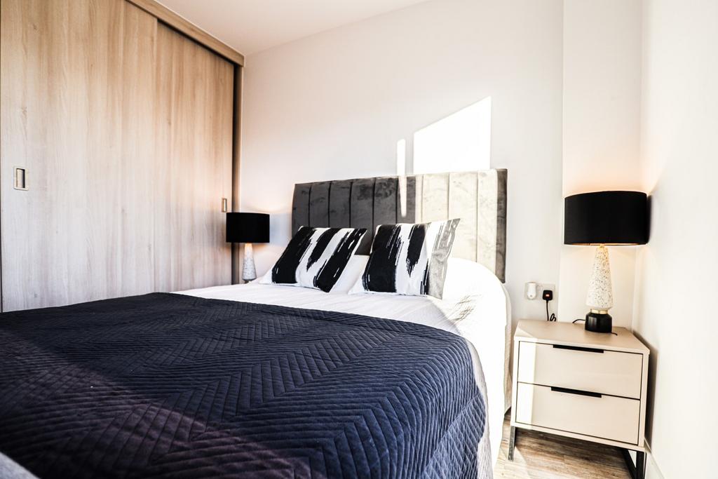 Apartment in Sheffield, South Yorkshire - View 3