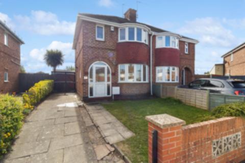 3 bedroom semi-detached house to rent, Worcester WR2