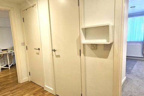 1 bedroom flat to rent, Chester Road, Hounslow, TW4