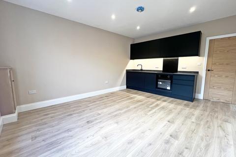 1 bedroom apartment to rent, Albert Road, Widnes