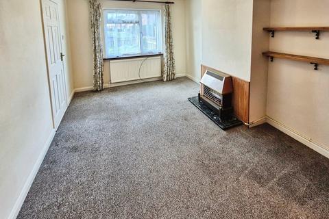 4 bedroom semi-detached house to rent, Shooters Way, Basingstoke RG21