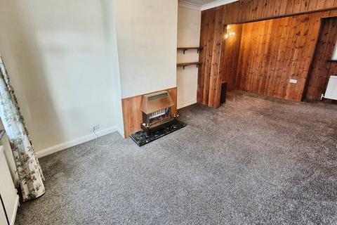 4 bedroom semi-detached house to rent, Shooters Way, Basingstoke RG21