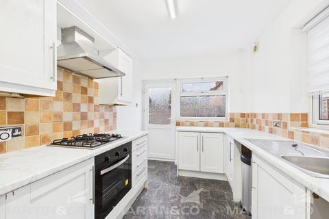 3 bedroom terraced house for sale, Askern Road, Bentley