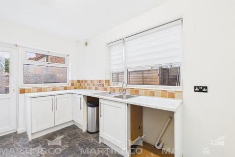 3 bedroom terraced house for sale, Askern Road, Bentley