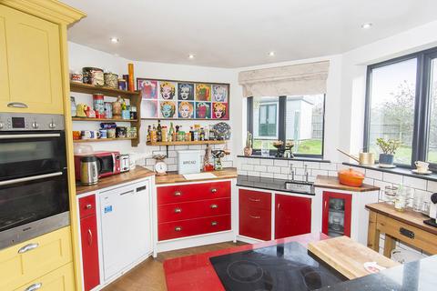 4 bedroom detached house for sale, Hammond Way, Market Harborough