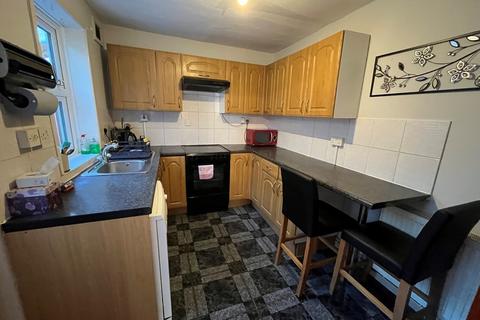 2 bedroom terraced house to rent, Seymour Road, Linden , Gloucester