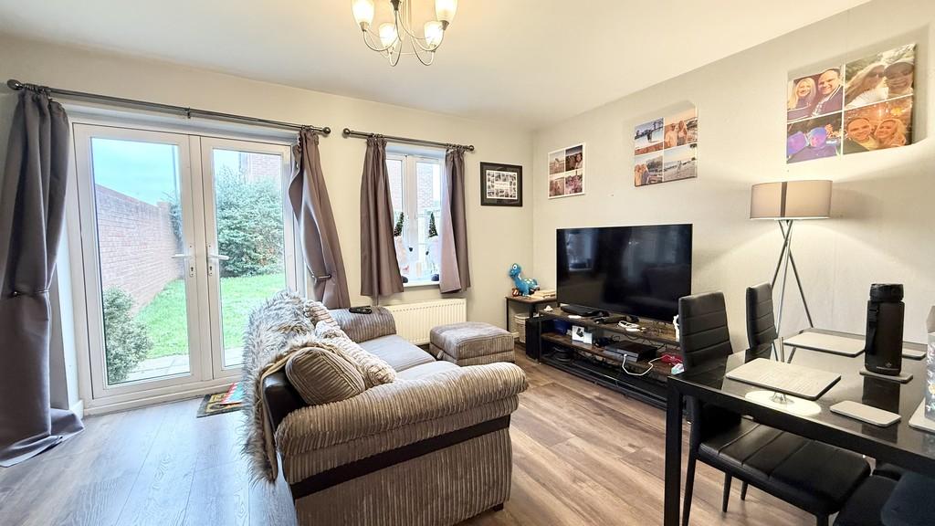 Lounge/dining room