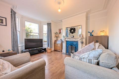 5 bedroom end of terrace house for sale, Redcross Street, Grantham