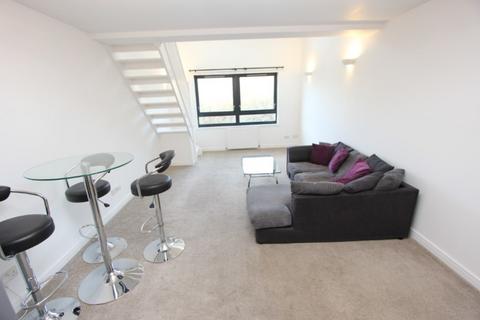 2 bedroom apartment to rent, Lorne Street, Kinning park G51