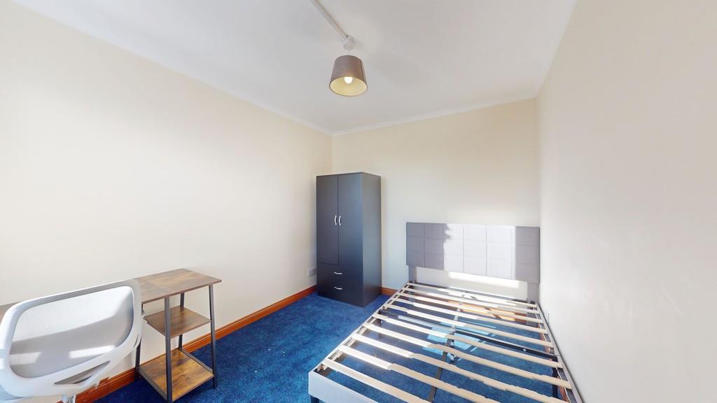 Bedroom 4 - Angle 1