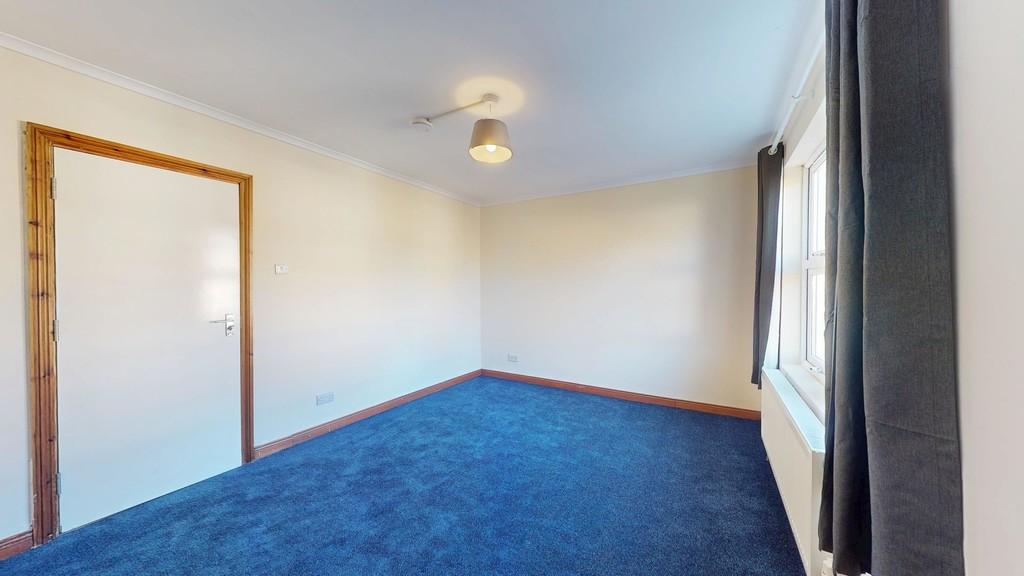 Bedroom 5 - Angle 2
