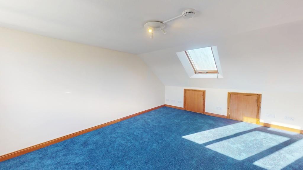 Bedroom 6 - Angle 1