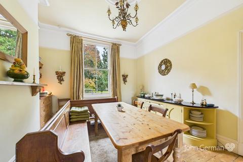 6 bedroom terraced house for sale, Lawn Road, Stafford