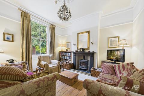 6 bedroom terraced house for sale, Lawn Road, Stafford
