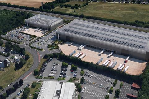 Warehouse to rent, Jays Close Basingstoke RG22 4SB