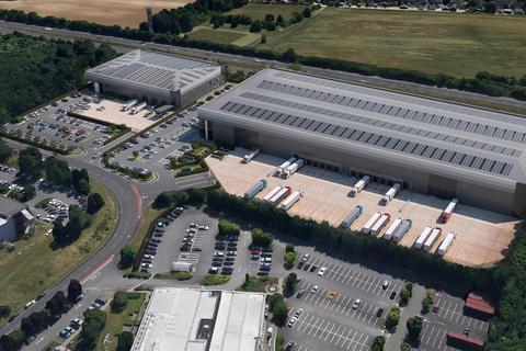 Warehouse to rent, Jays Close Basingstoke RG22 4SB