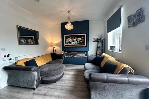 5 bedroom townhouse for sale, Clickers Drive, Northampton NN5