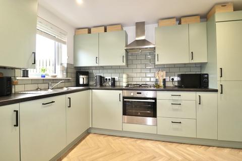3 bedroom terraced house to rent, Bensfield Drive, Larbert