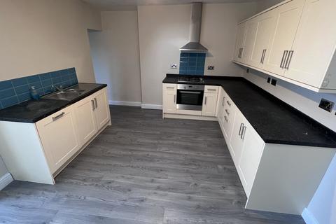 3 bedroom terraced house to rent, Bwlch Road, Loughor, Swansea