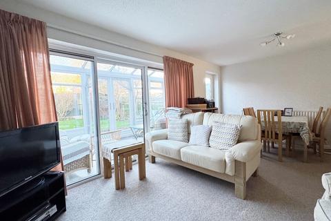undefined, Whites Row, Kenilworth