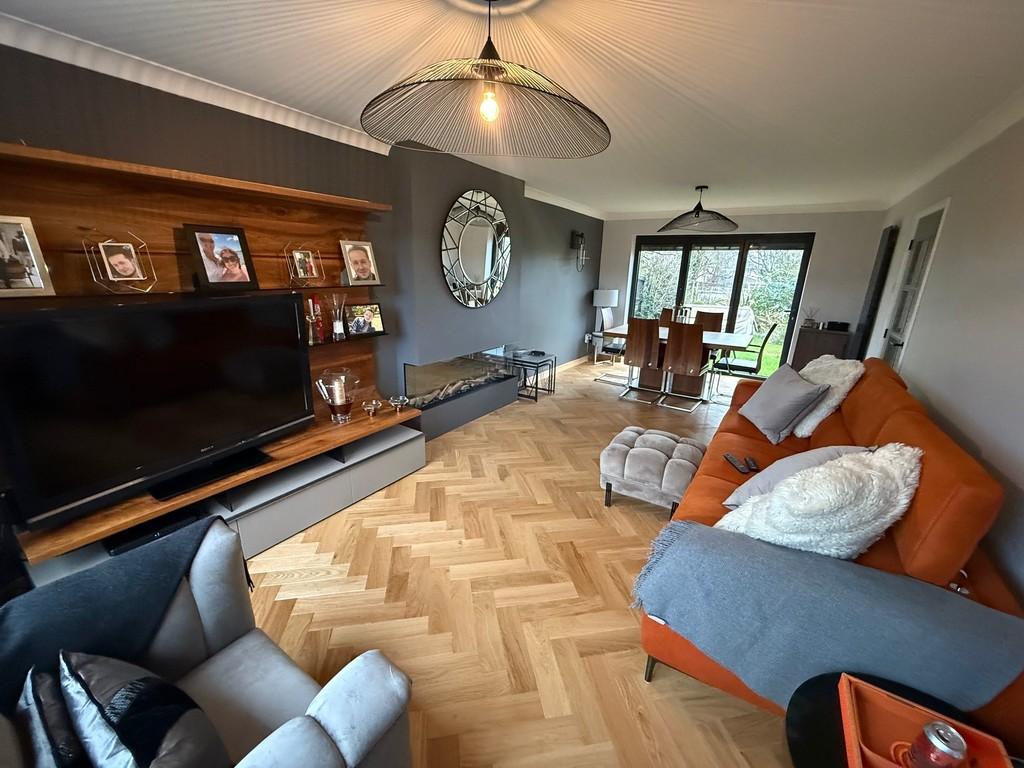 Lounge 1