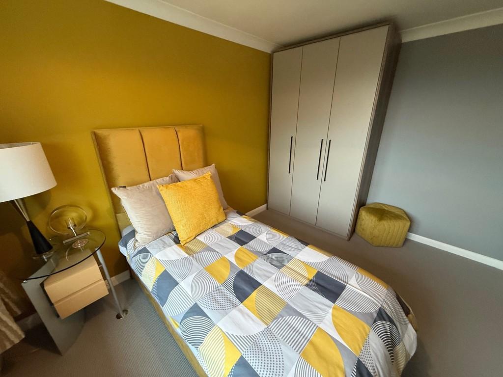 Bed 3 B