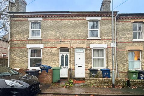 2 bedroom terraced house to rent, Cambridge CB1