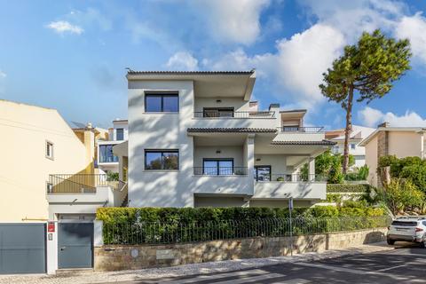 4 bedroom townhouse, Parede Family House