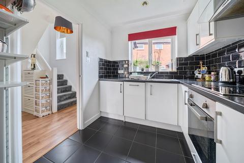 undefined, Bitterne Drive, Surrey GU21