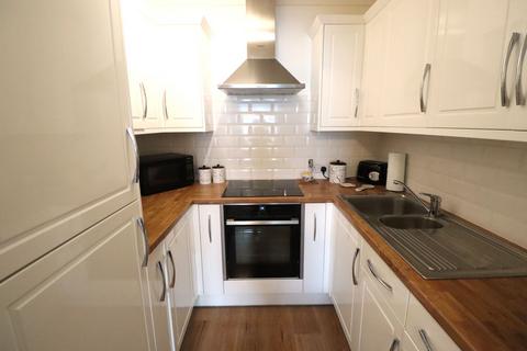 2 bedroom retirement property for sale, Sheriton Square, Rayleigh, SS6