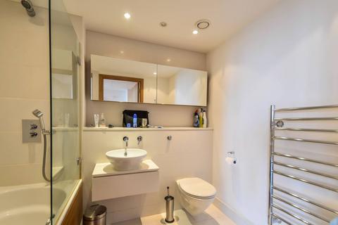 1 bedroom flat to rent, West India Quay, Canary Wharf, London, E14