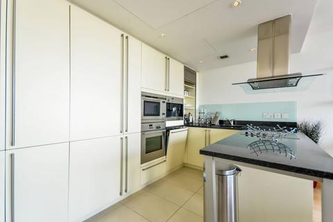 1 bedroom flat to rent, West India Quay, Canary Wharf, London, E14
