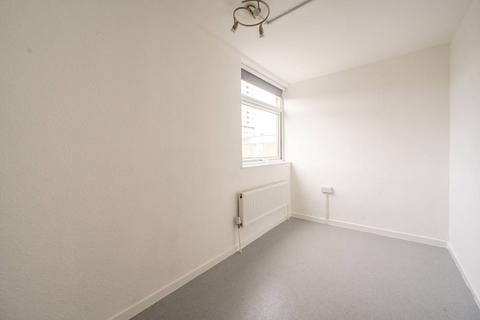 4 bedroom terraced house to rent, The Common, Stratford, London, E15