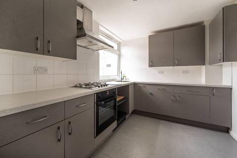 4 bedroom terraced house to rent, The Common, Stratford, London, E15