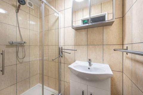 4 bedroom terraced house to rent, The Common, Stratford, London, E15