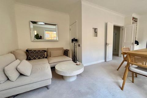 undefined, Gosfield Street, London, London