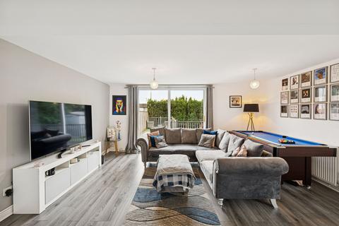 3 bedroom end of terrace house for sale, Hazel Grove, Livingston, EH54