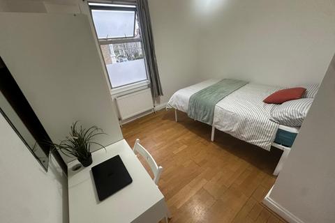 undefined, Long Lane, London N2