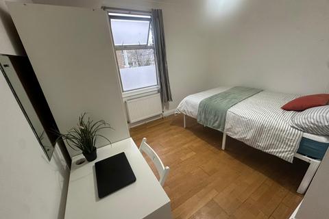 undefined, Long Lane, London N2