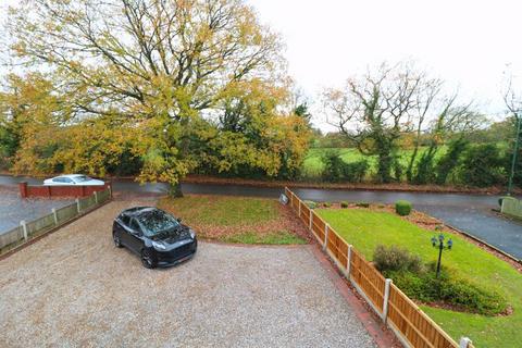 4 bedroom detached house for sale, Skip Lane, Walsall