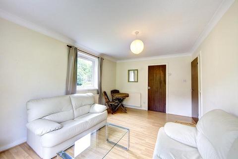 2 bedroom flat to rent, Oakwood, Greystoke Gardens, Sandyford