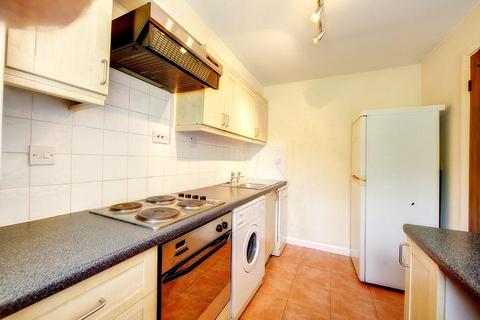 2 bedroom flat to rent, Oakwood, Greystoke Gardens, Sandyford