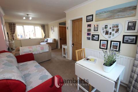 undefined, Wychwood Drive, Hunt End, B97