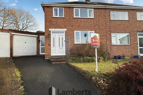 undefined, Wychwood Drive, Hunt End, B97
