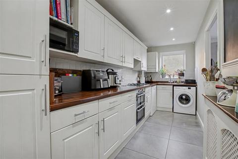 undefined, Victoria Drive, Lyneham