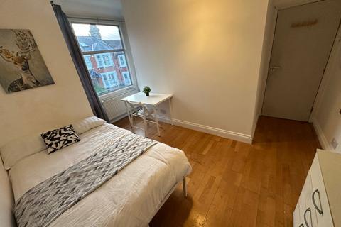 undefined, Long Lane, London N2