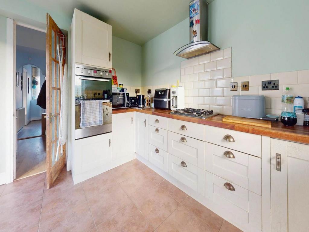 Kitchen 1 17 tregerd