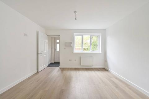 1 bedroom end of terrace house to rent, Rotherwood Close, Wimbledon, London, SW20